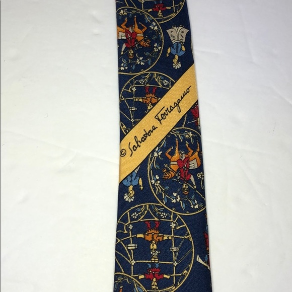 Salvatore Ferragamo Silk Renaissance Print Tie - Picture 4 of 5